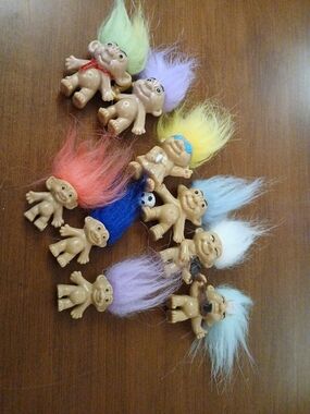 Lot Of 9 Vintage Style Small Toy Trolls - Assorted Hair Colors Marked SR-01